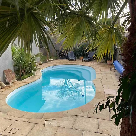 Вілла L'echappee Belle 3 Etoiles - Piscine, Jardin Et Pool-house - Proche Cite