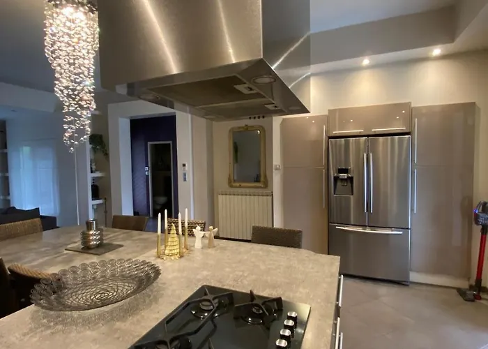 Villa L'echappee Belle 3 Etoiles - Piscine, Jardin Et Pool-house - Proche Cite *