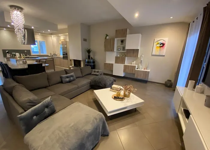 Villa L'echappee Belle 3 Etoiles - Piscine, Jardin Et Pool-house - Proche Cite *