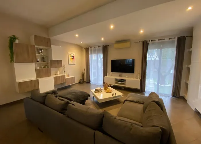 L'echappee Belle 3 Etoiles - Piscine, Jardin Et Pool-house - Proche Cite *