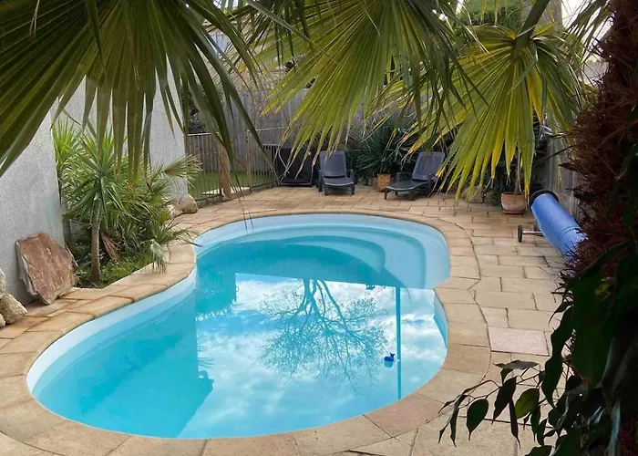 Villa L'echappee Belle 3 Etoiles - Piscine, Jardin Et Pool-house - Proche Cite